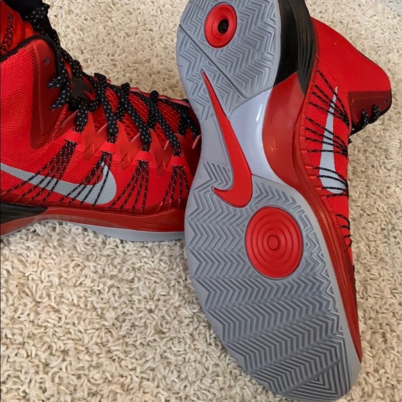 Nike Hyperdynk Men’s Basketball shoes - Picture 2 of 2